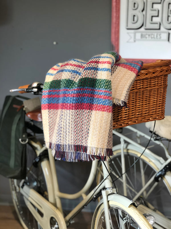 RECYCLED WOOL PICNIC RUG AND STRAPS