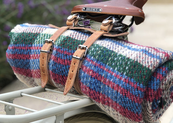 RECYCLED WOOL PICNIC RUG AND STRAPS