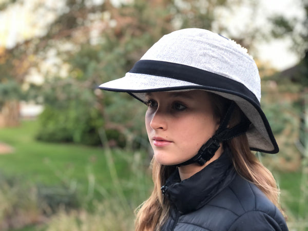 BEG BICYCLES CASQU’ EN VILLE HIS AND HERS BRIMMED TWEED HAT ONLY - Grey herringbone tweed with black piping